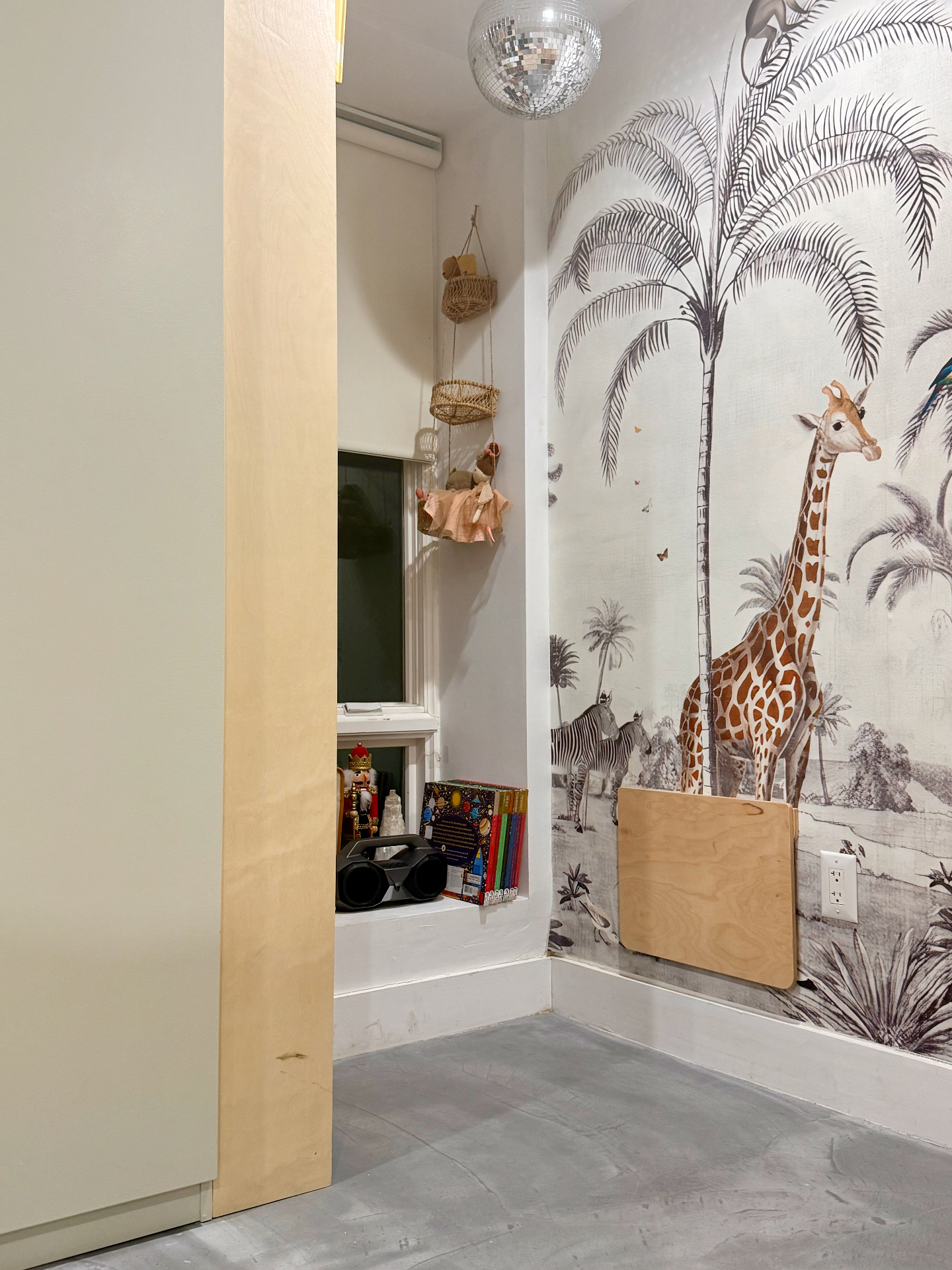 Family room detail